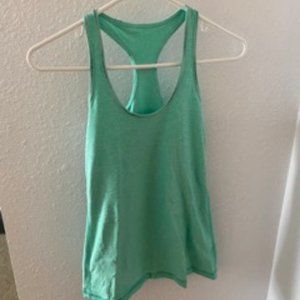 EUC Lululemon CRB, size 6